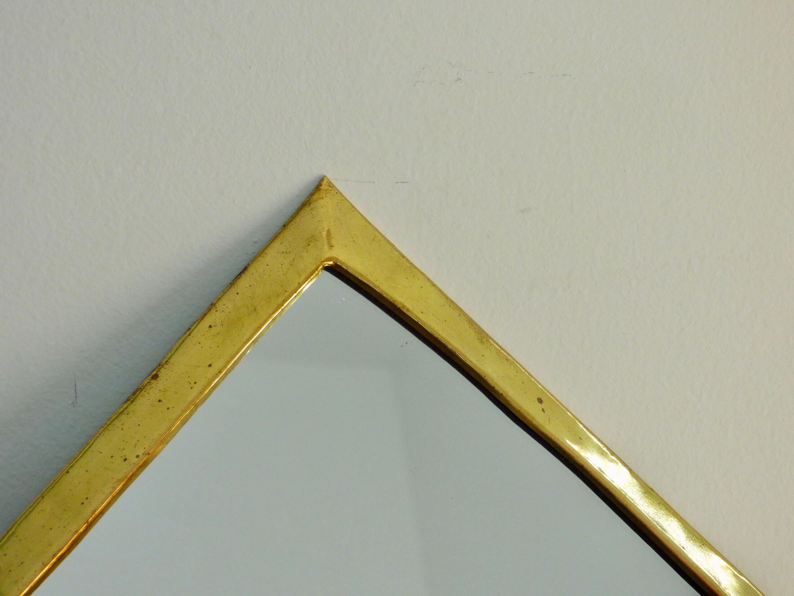 Miroir en laiton doré en forme de goutte - 40x33cm