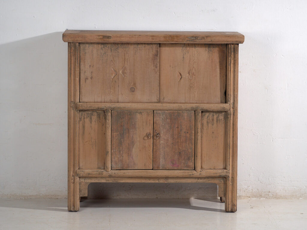 Armoire bas en orme – Shandong, vers 1900