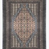 Pakistan oriental rug. 1.28 X 1.90 meters. Handmade