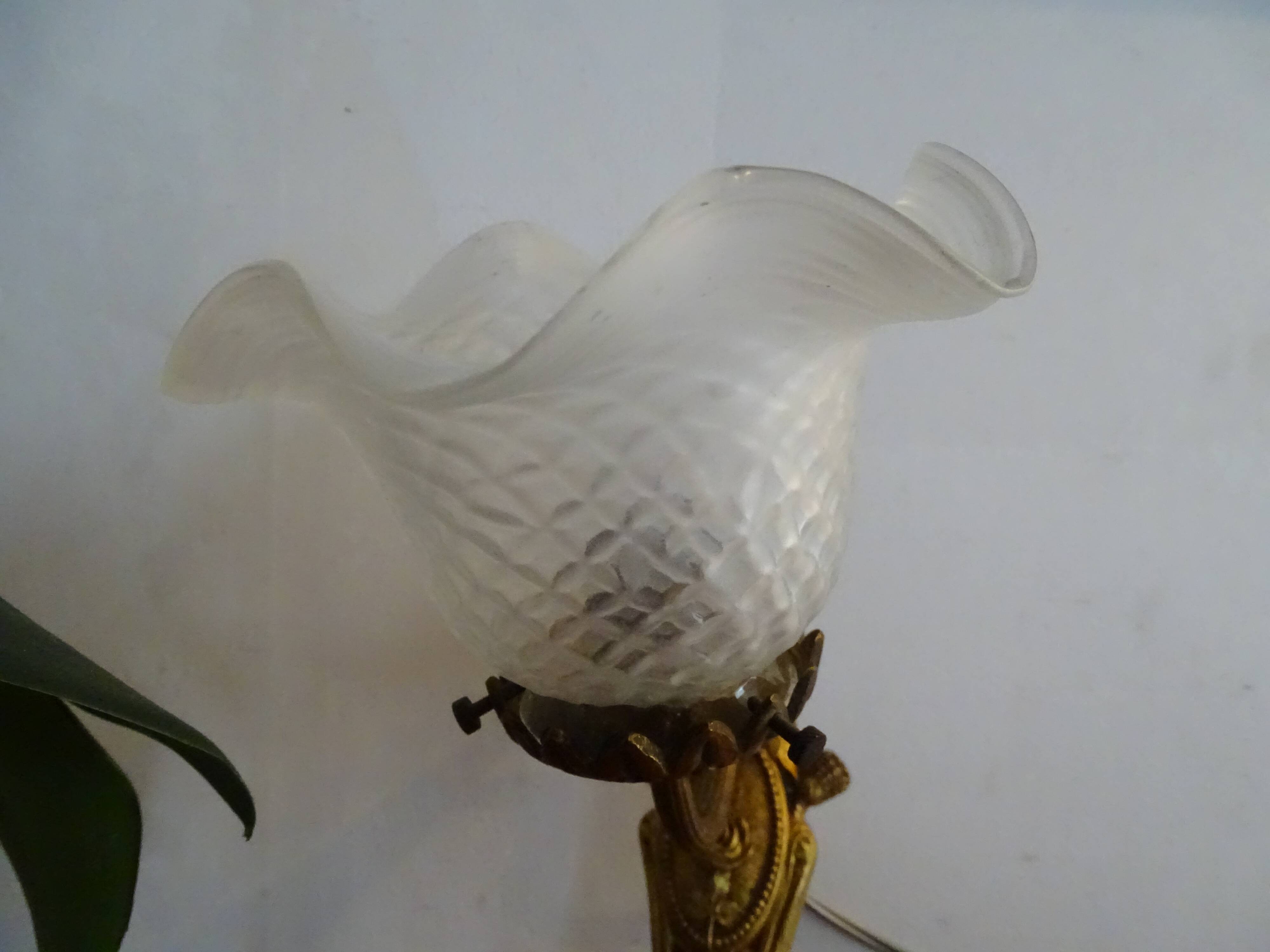 Applique bronze et tulipe fleur ancienne Art déco