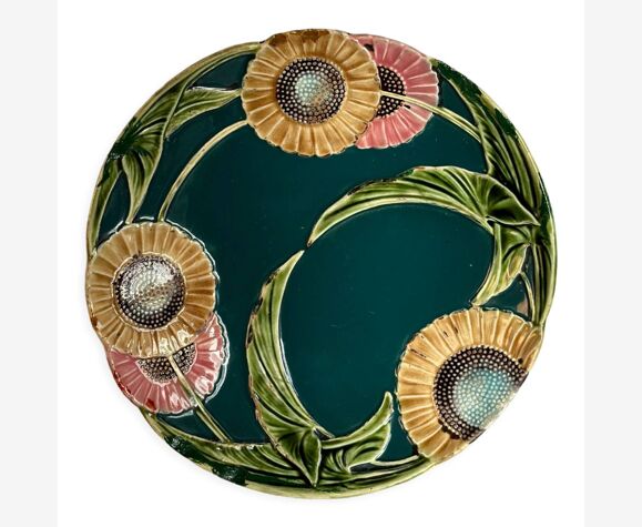 Assiette en céramique, XXème siècle