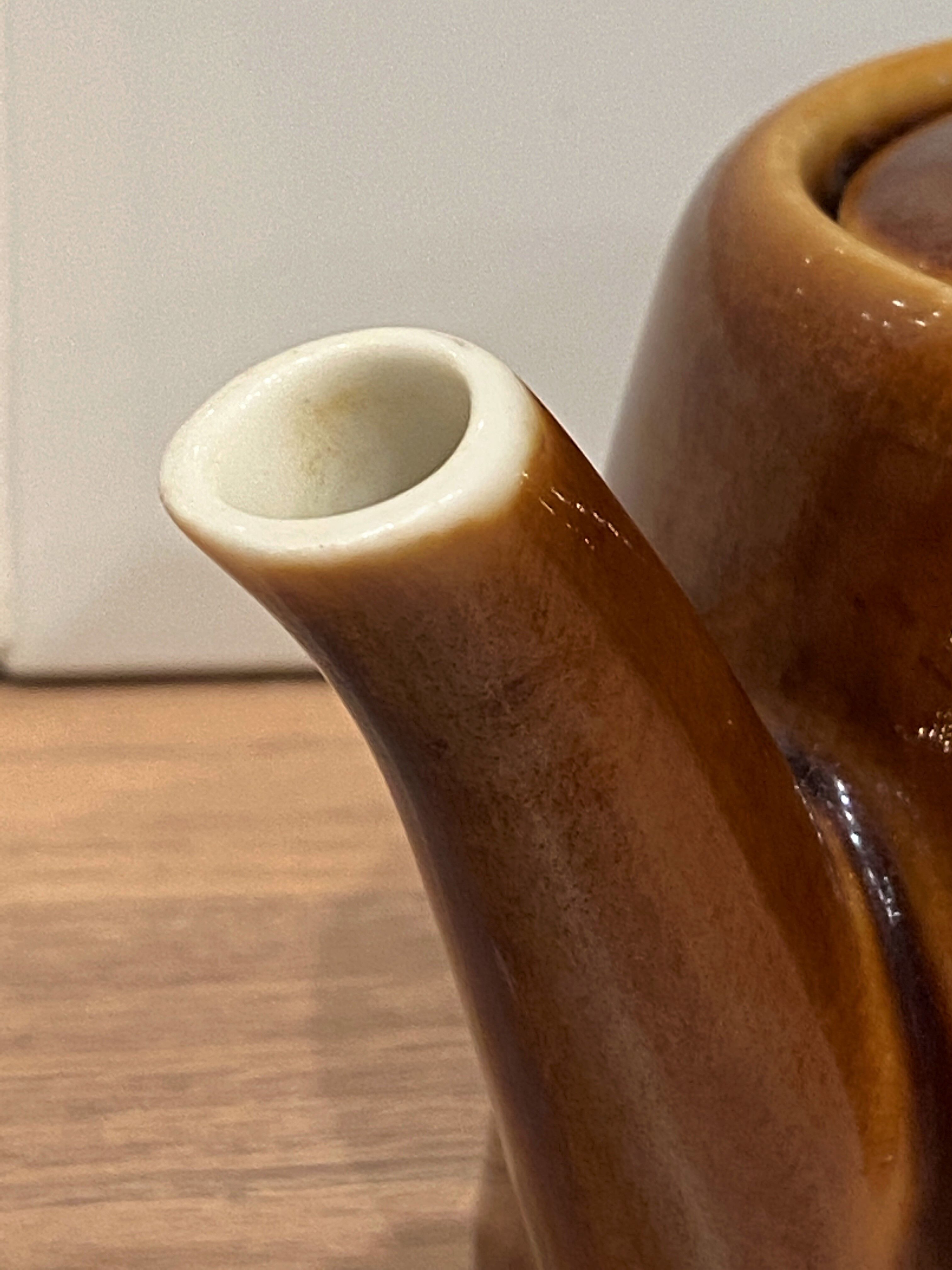 Individual earthenware teapot