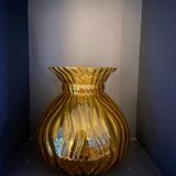 Vase en verre taillé