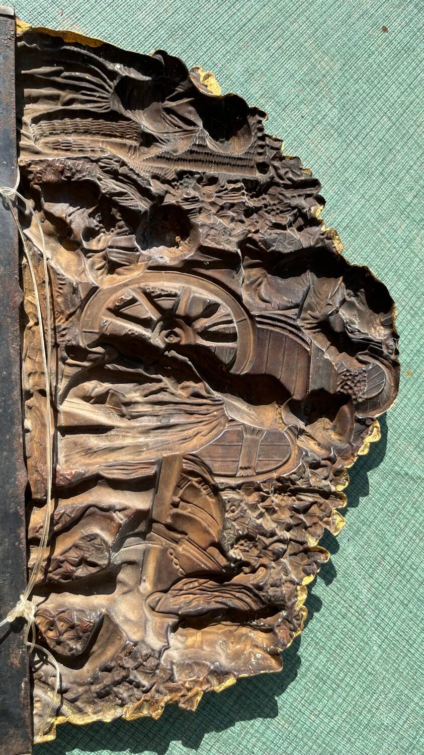Miroir métal doré  27x 47 vintage