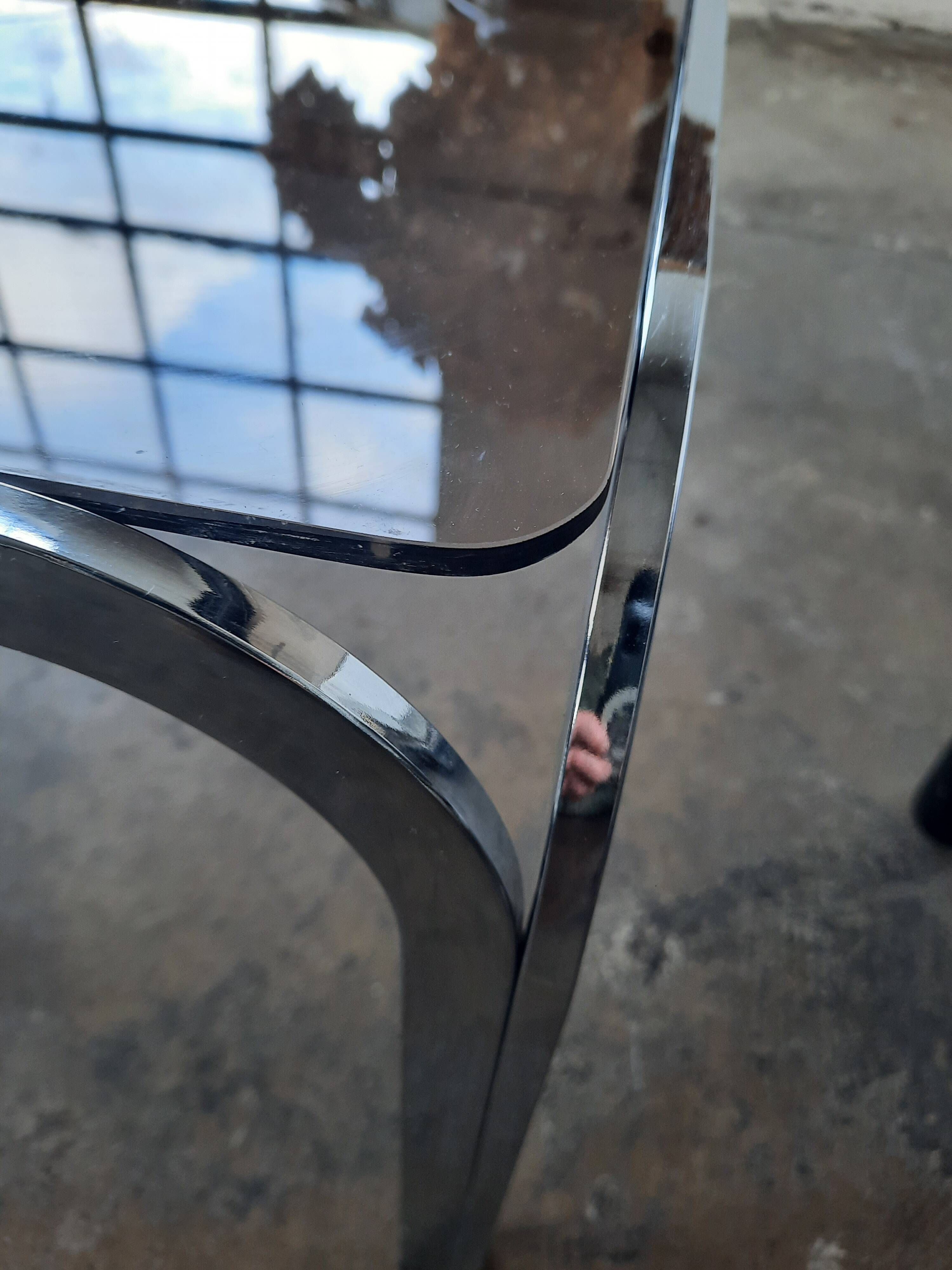 Table basse chrome, verre fumé