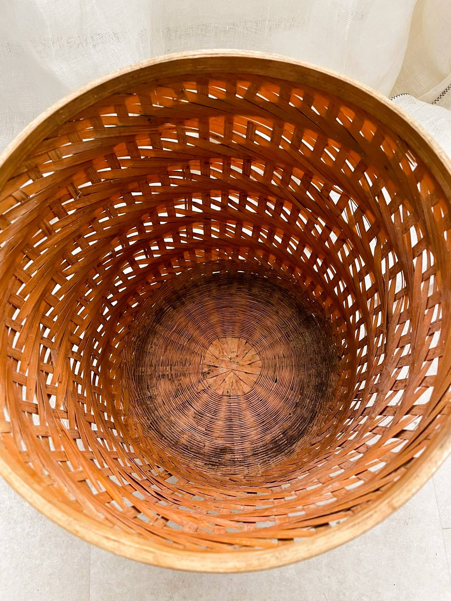 Cache pot en osier vintage
