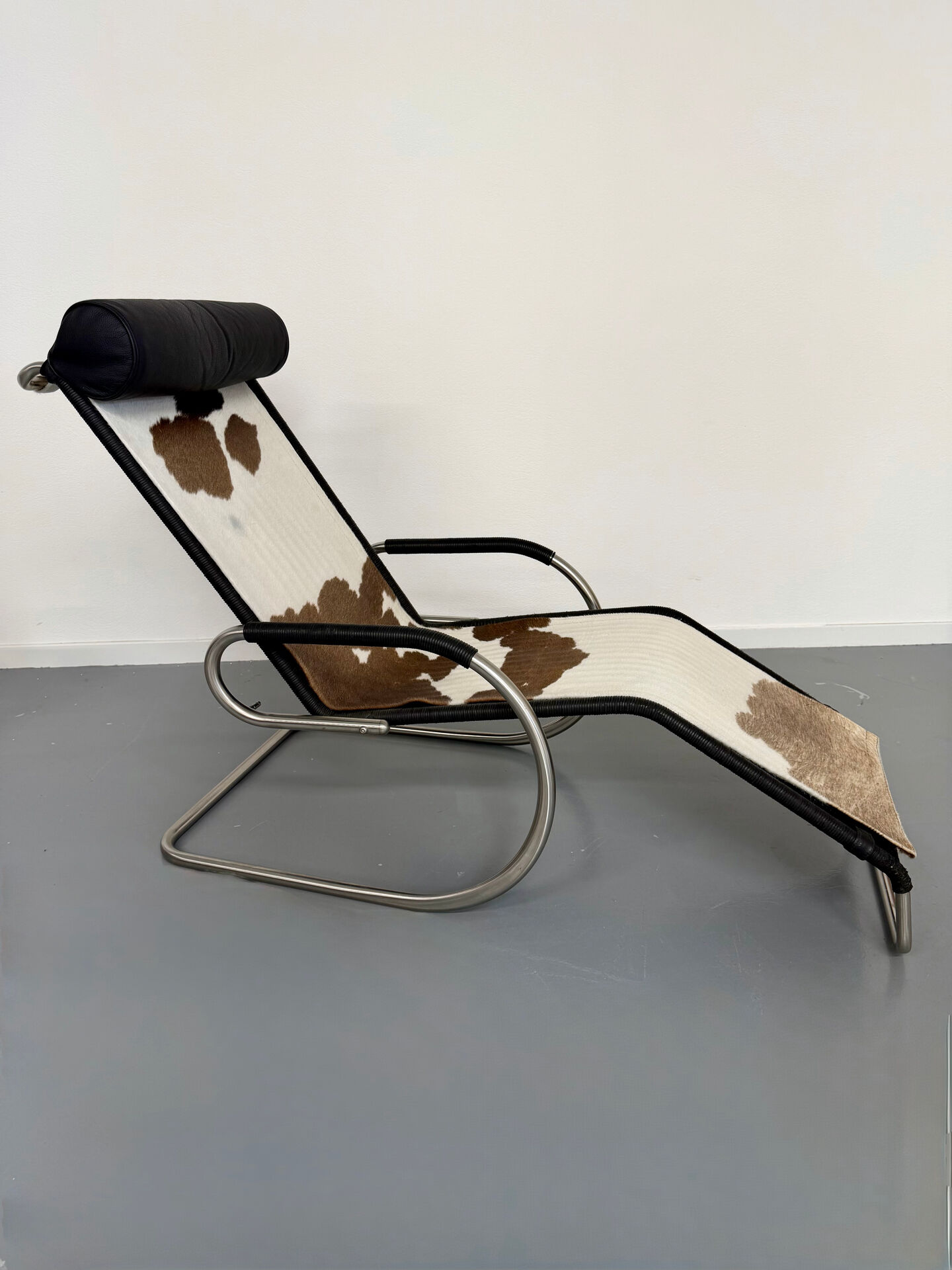 Fauteuil Lounge design Tecta par Mies Van Der Rohe réglable vintage