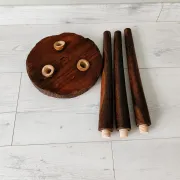Tabouret tripode en bois patiné