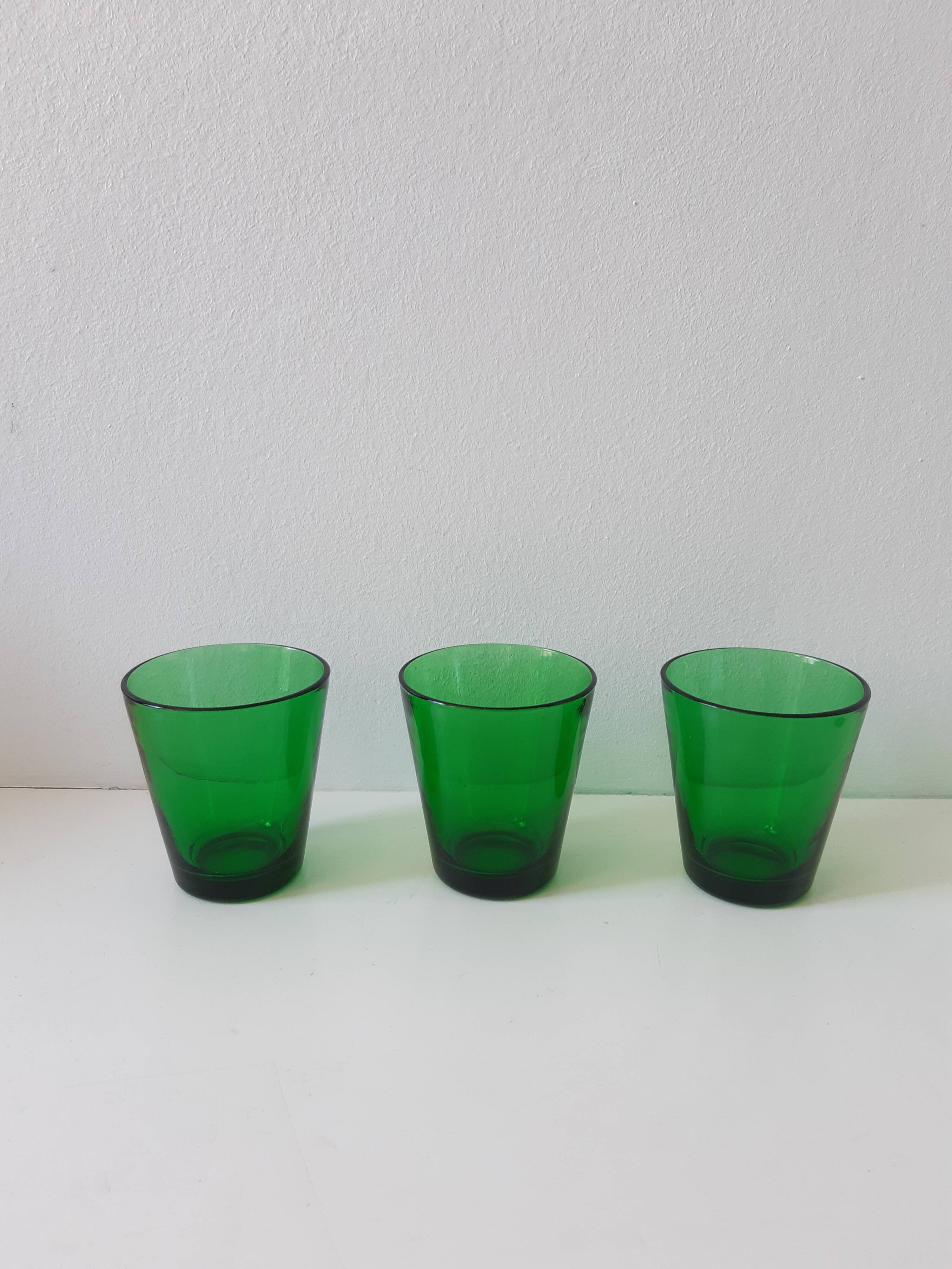 Set of 6 vintage green glasses