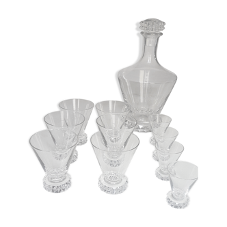 Carafe avec 4 verres digestifs et 6 verres a porto