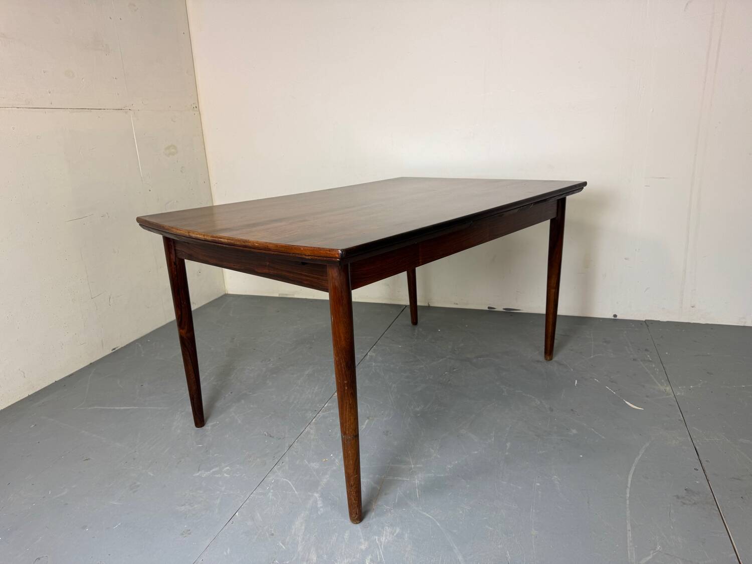 Vintage Danish Design Mid Century Modernist Rosewood extendable Rosewo