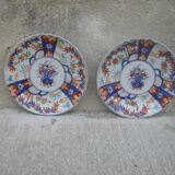 Paire d'assiettes imari Japon décor floral