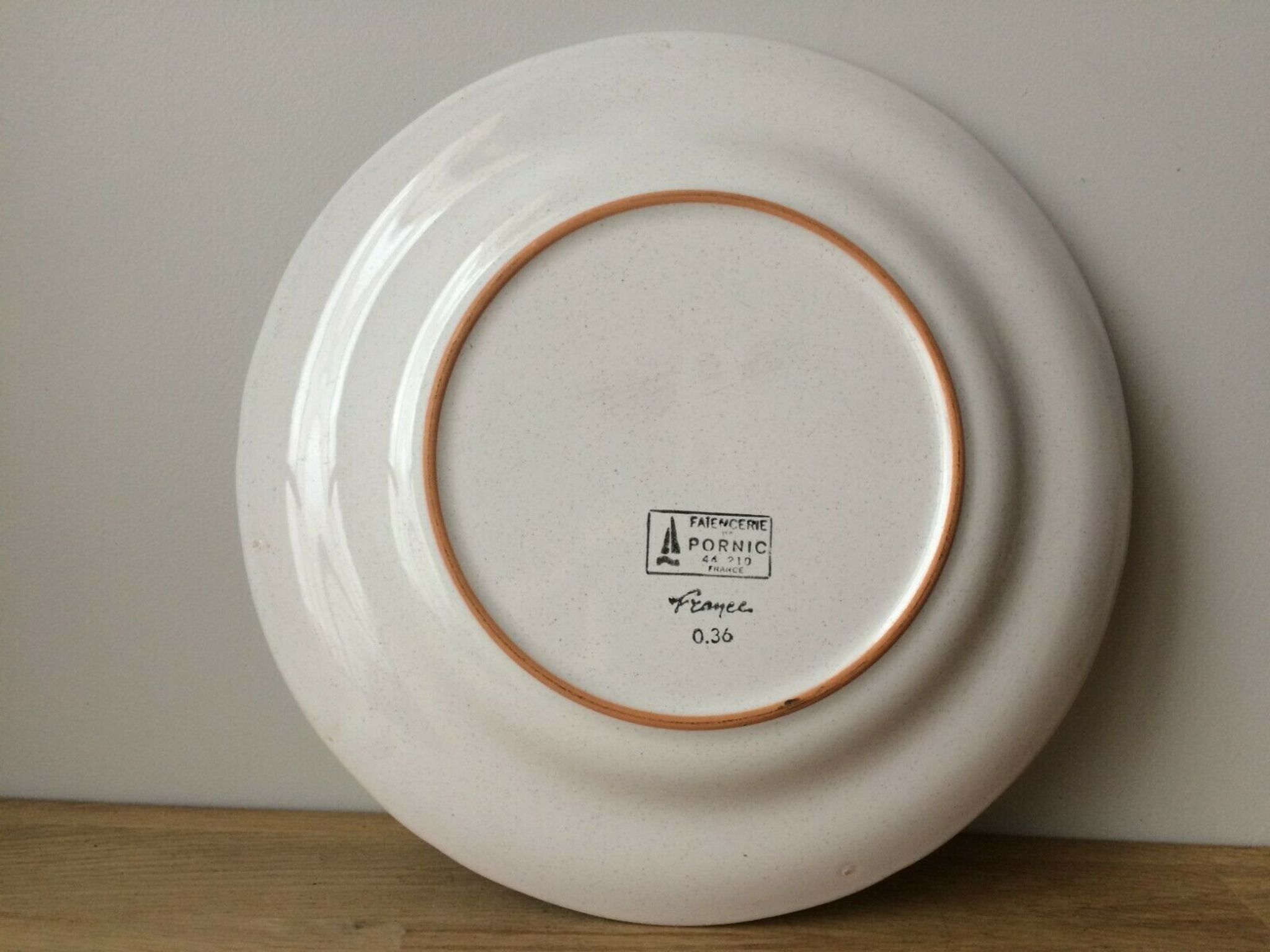 Assiette en faïence de Pornic
