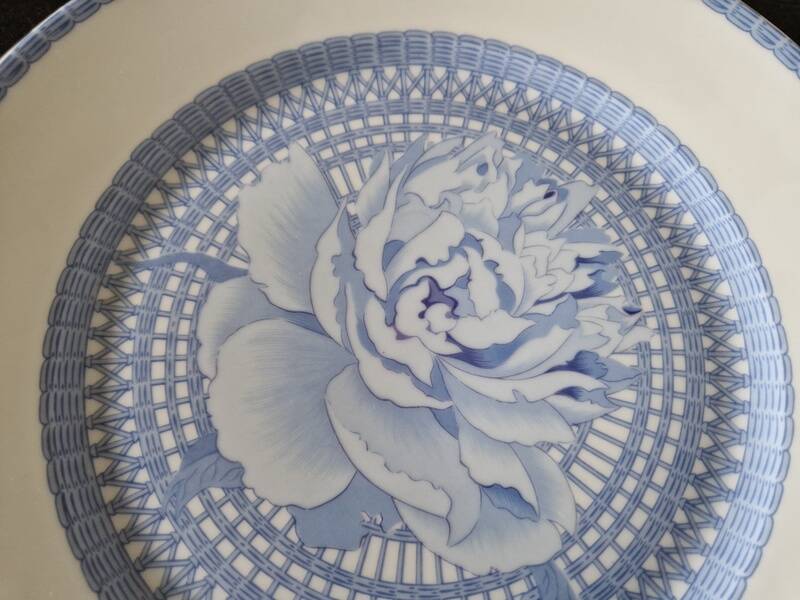 Limoges porcelain for Hermès, Paris - Set of 4 flat plates - Les Pivoines