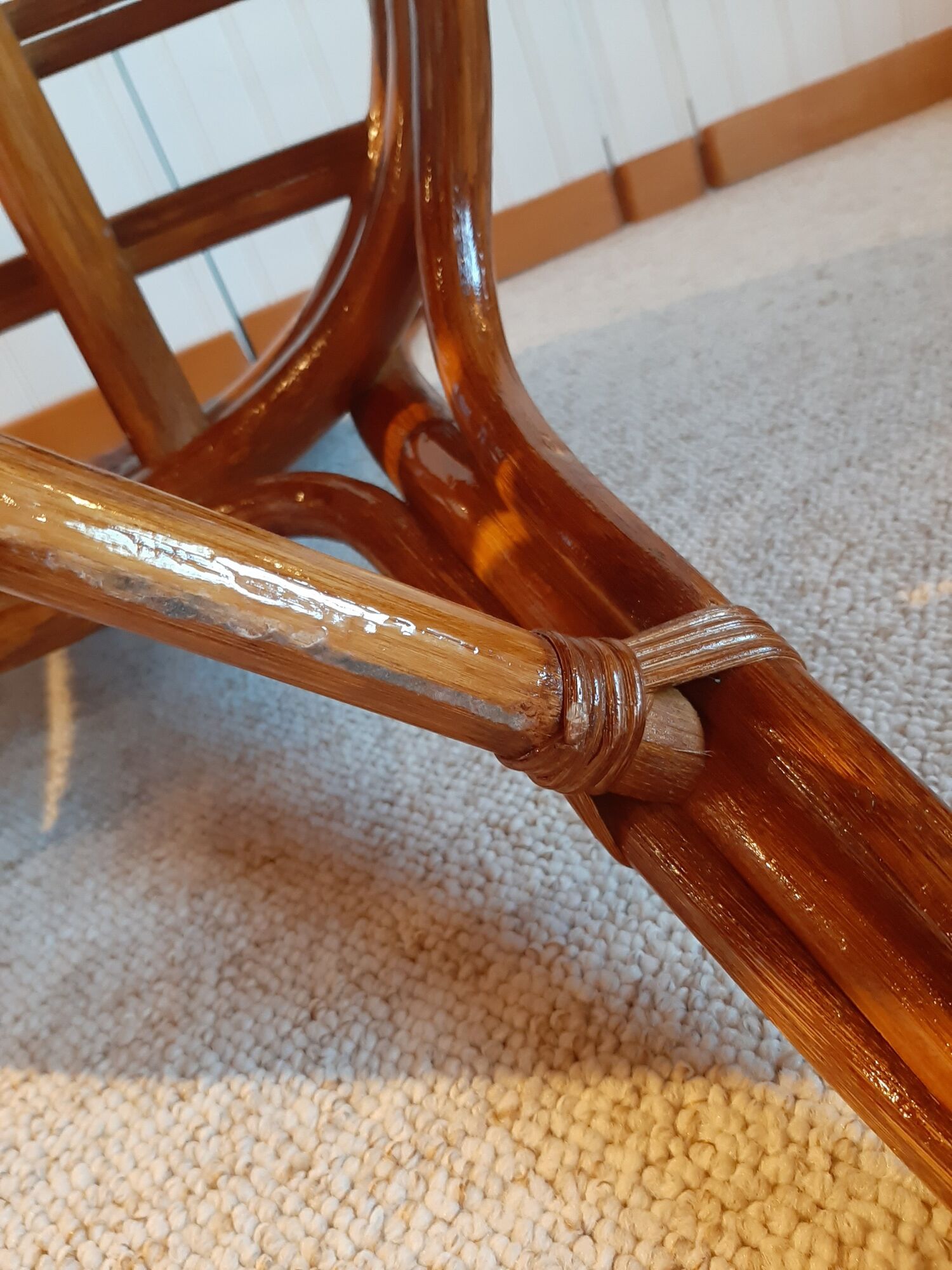 Set of 2 armchairs in adult varnished woven rattan