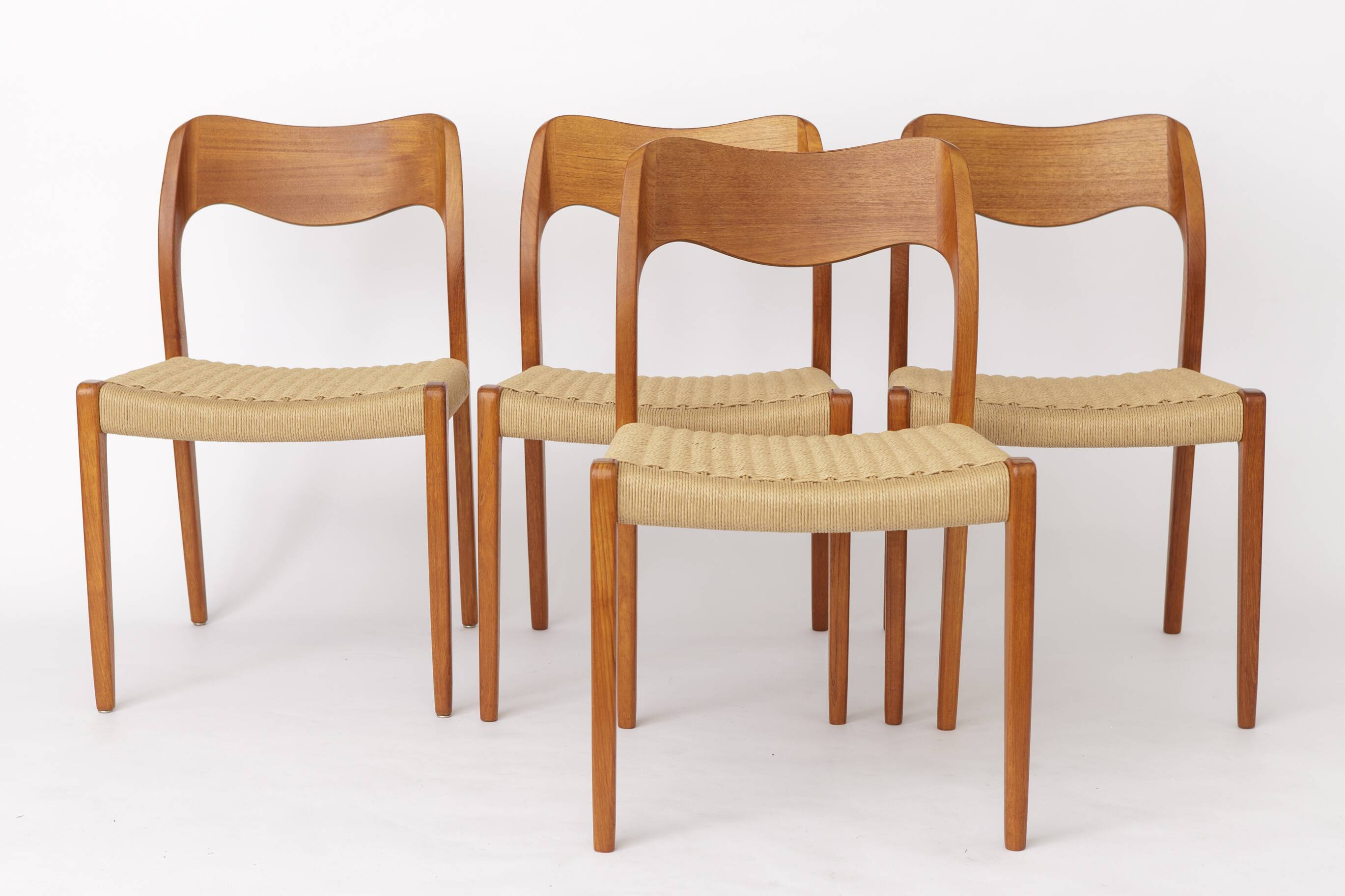 Set of 8 Niels Otto Møller Model 71 Chairs, 1960s Danish Mid Century Modern