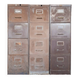 Lot de casiers industriels à tiroirs.