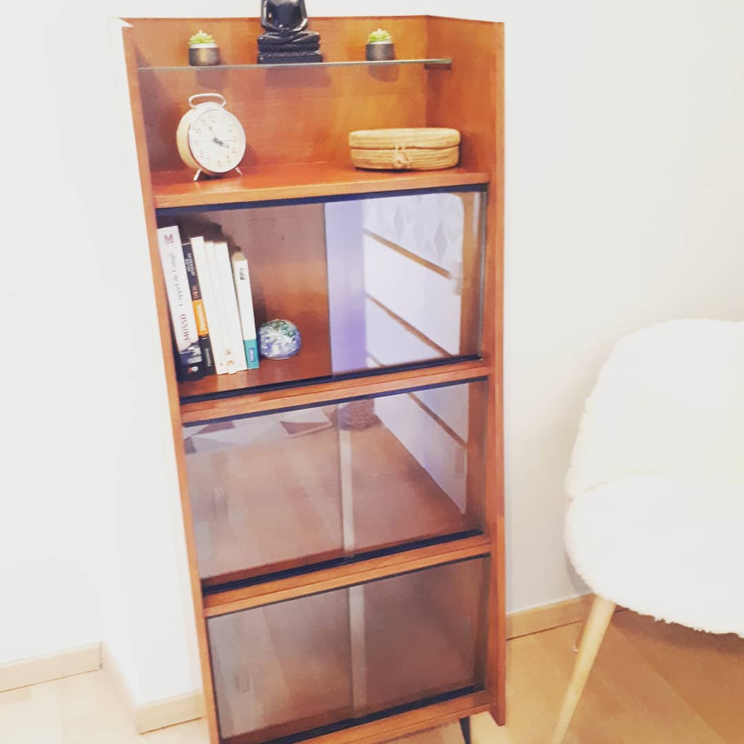 Small Showcase compass feet