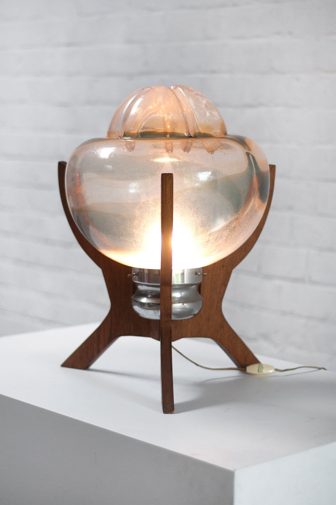 Lampe de table vintage de Murano avec base en bois, années 1960