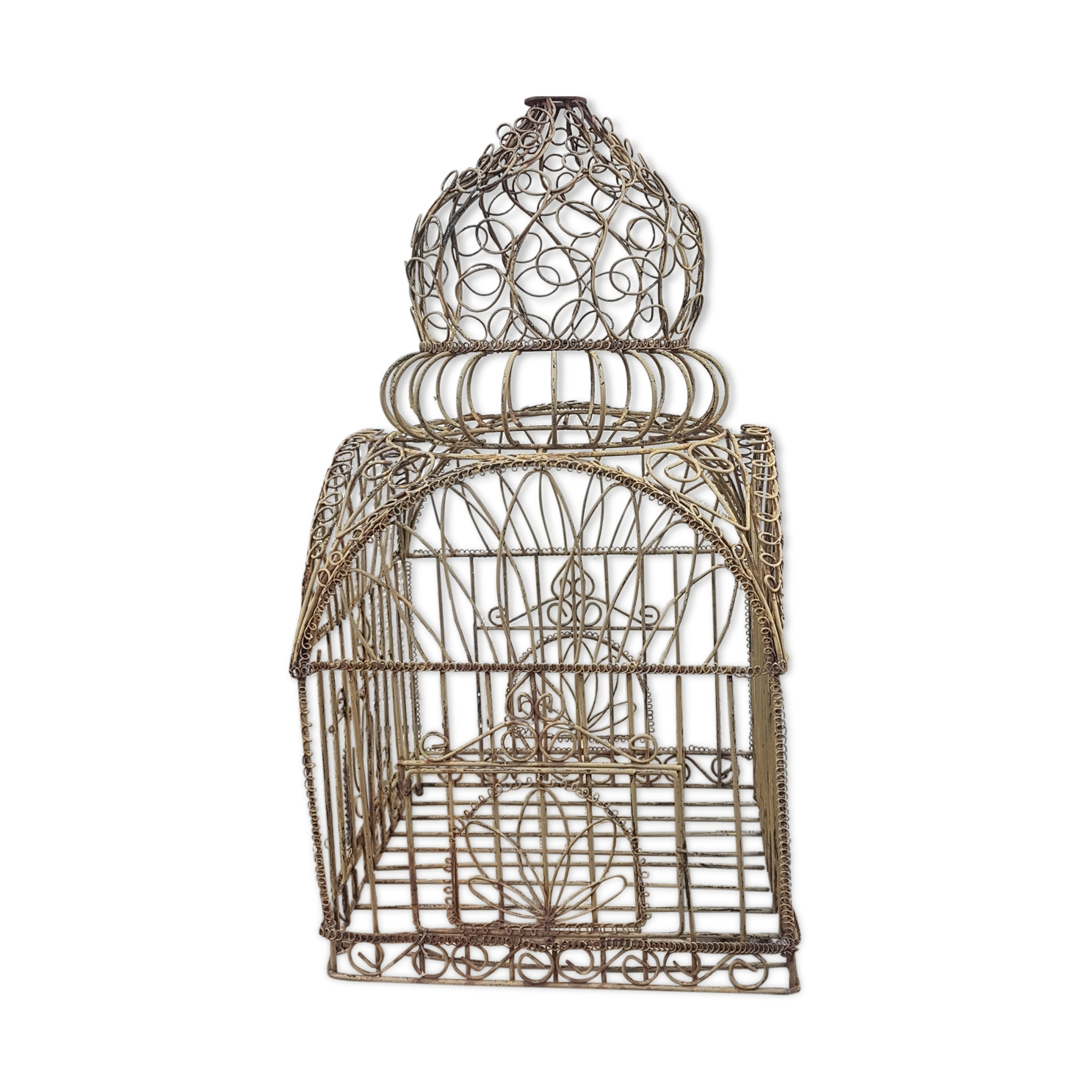 Painted old-bird cage in scrap