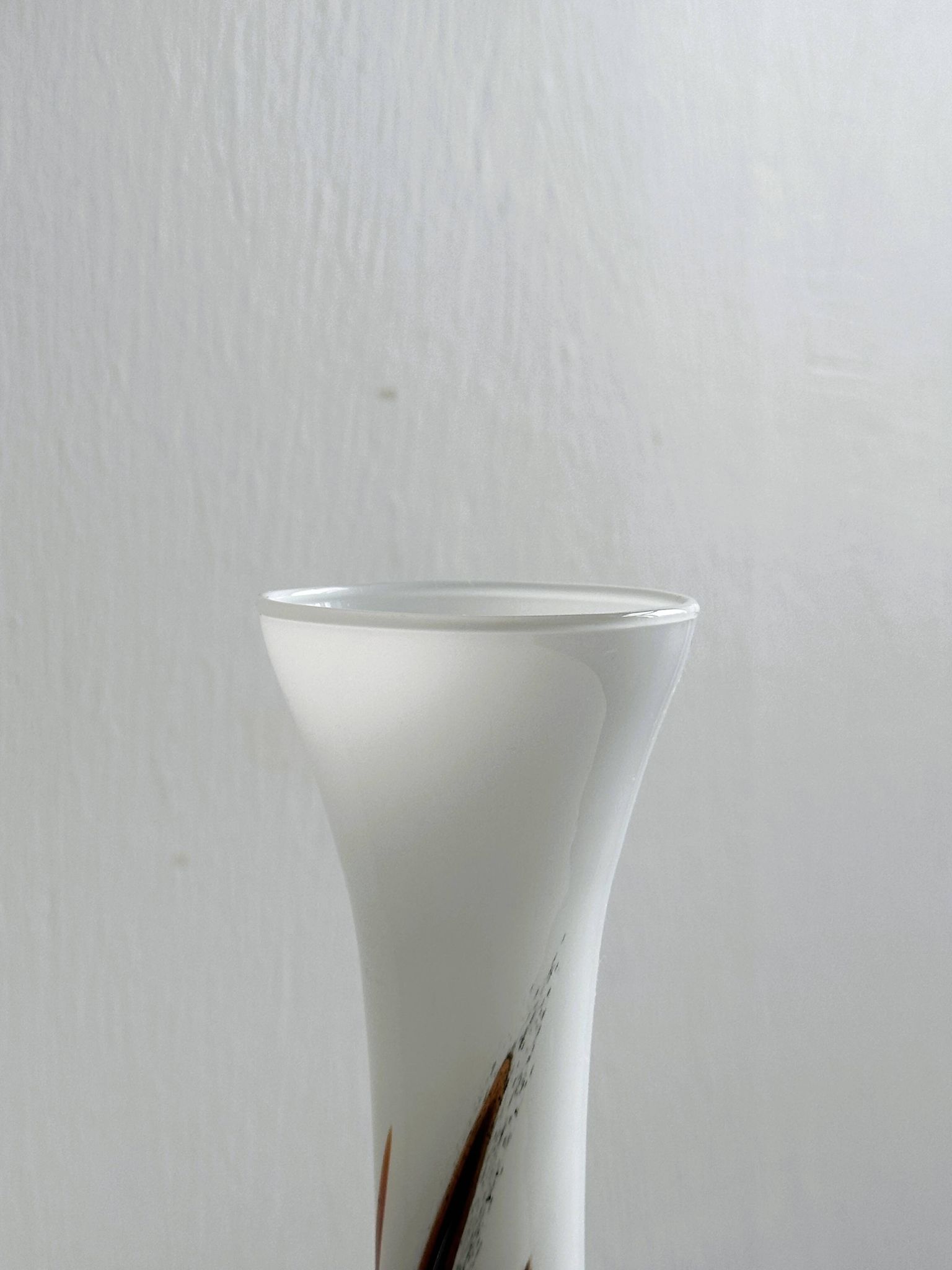 Vase en verre Opaline.