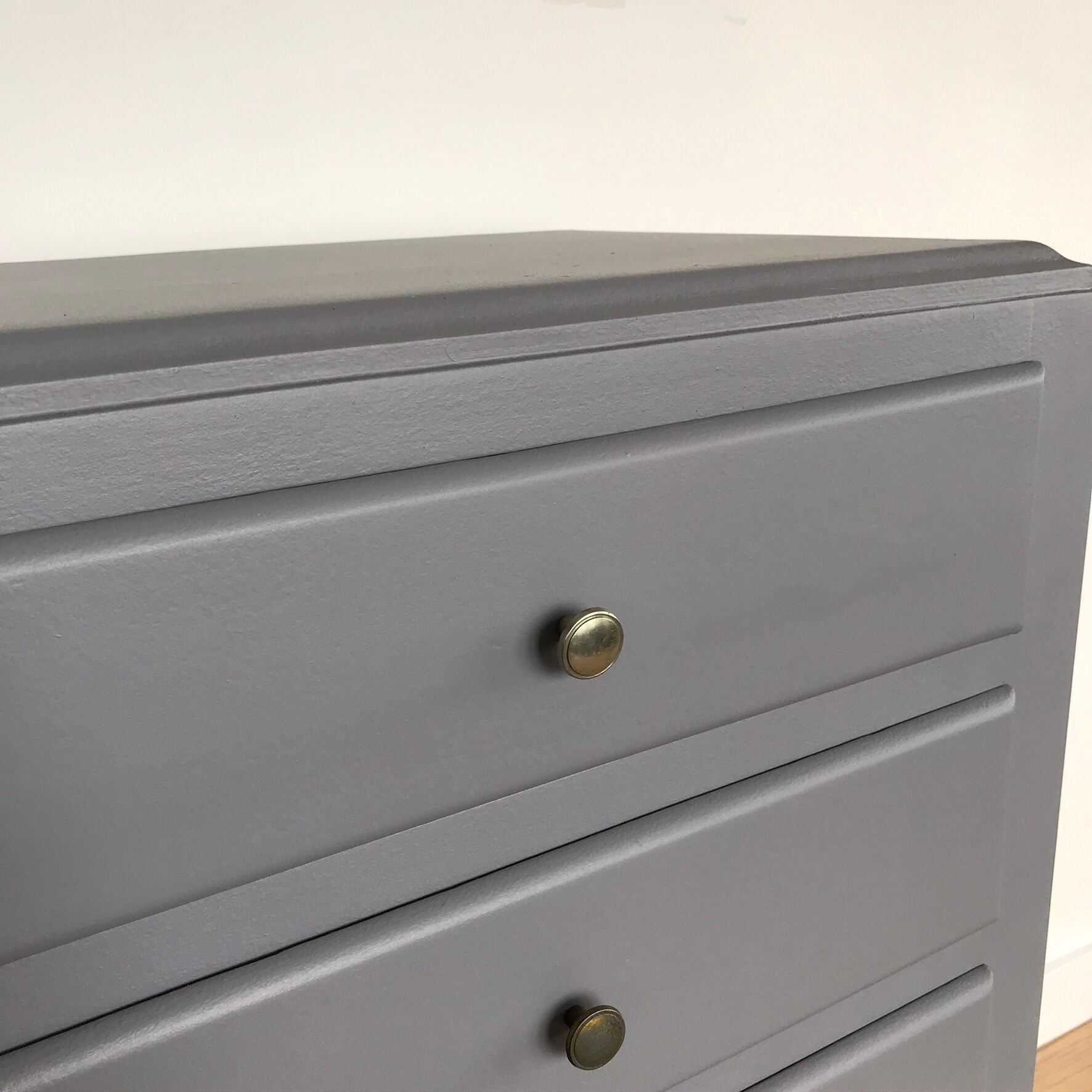 Wooden dresser painted five drawers tapered feet, vintage 60s