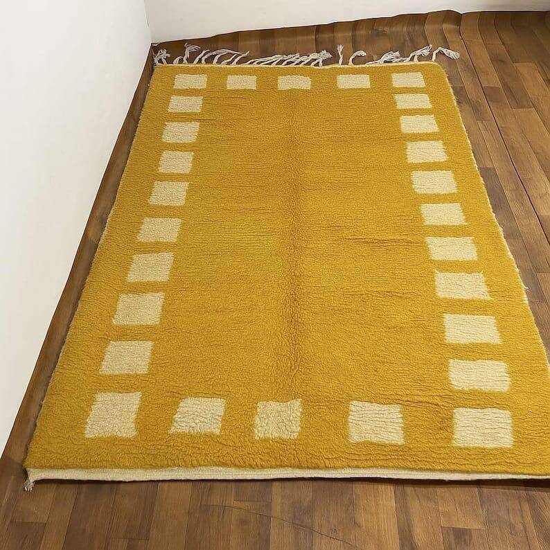 Handmade Moroccan natural wool rug size 1/2 m