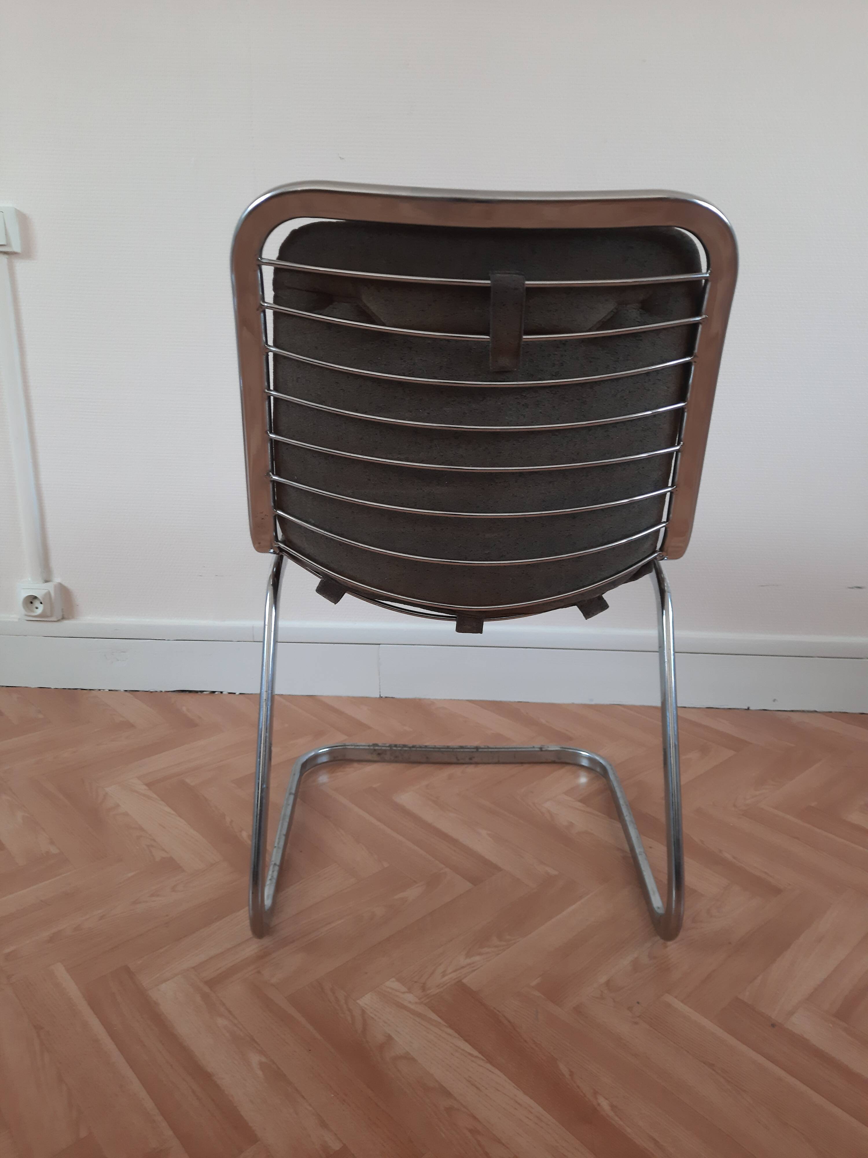 Lot of 4 Italian chairs, 70