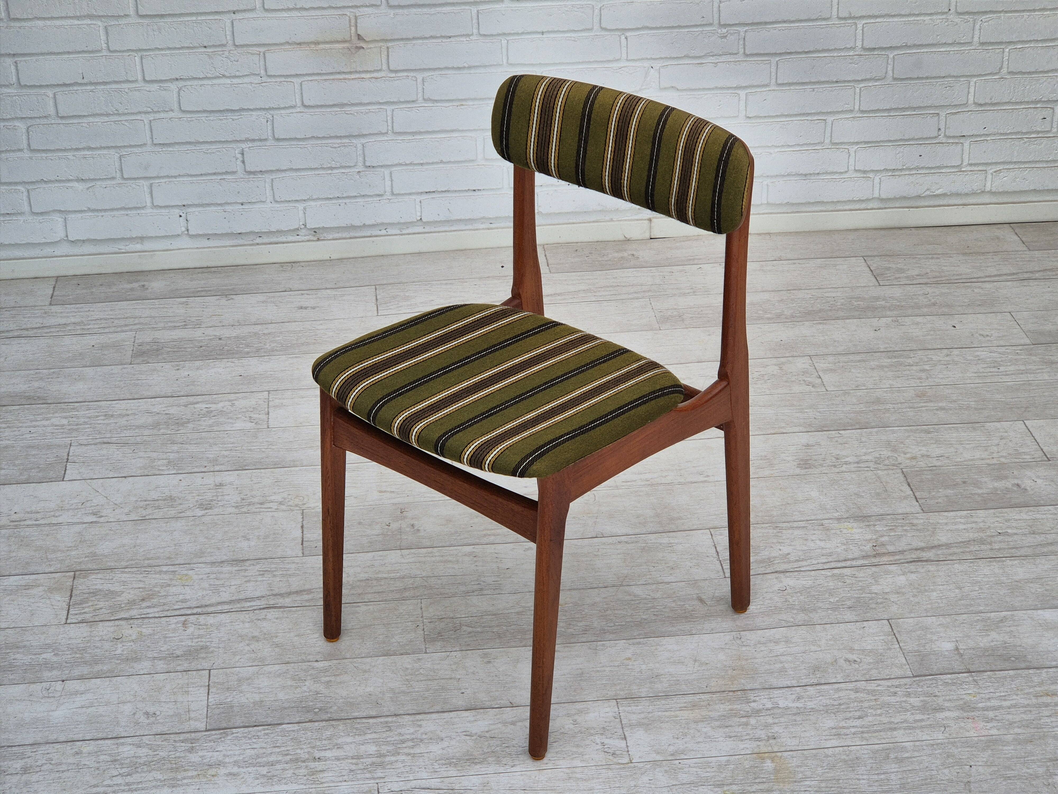 1960s, set of 4 Danish dinning chairs, solid teak wood, original condition.