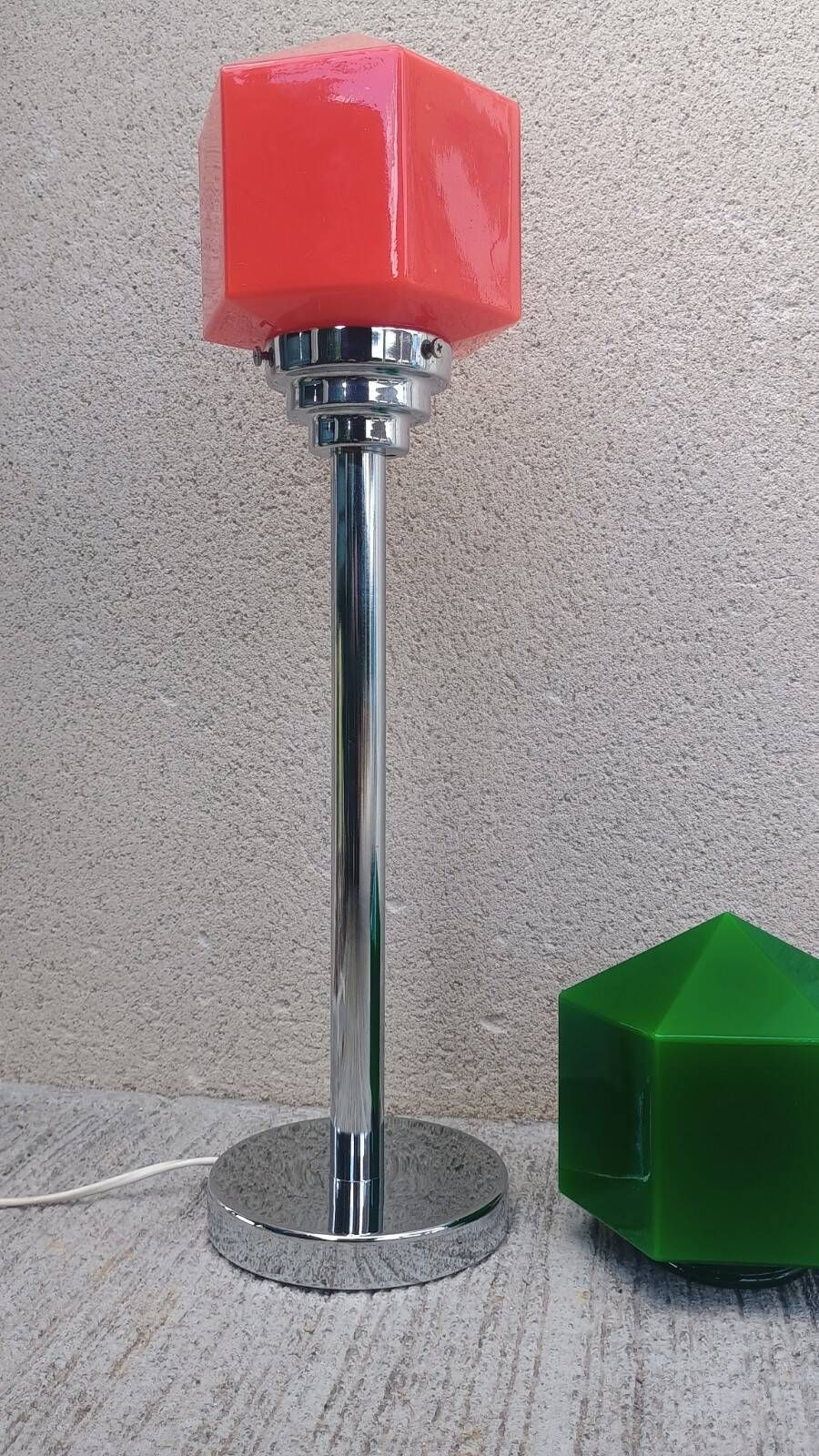 Floor lamp from the 60s/70s, chrome with two opal glass tulips in red and green.