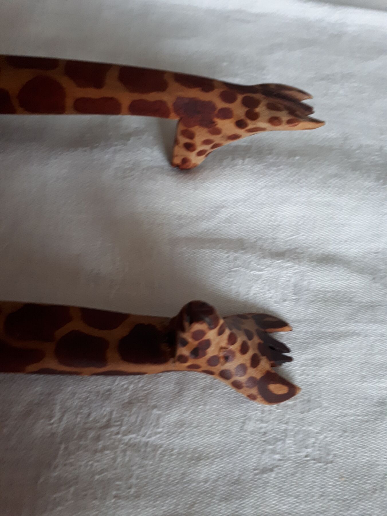 Giraffe salad cutlery