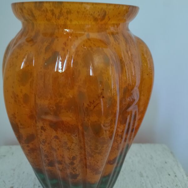 Vase en pâte de verre art-deco Lorrain Daum
