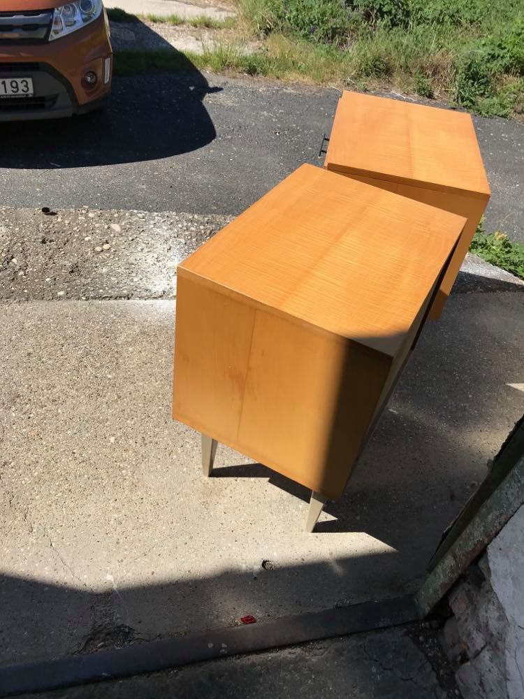 Tables de chevet, années 1950