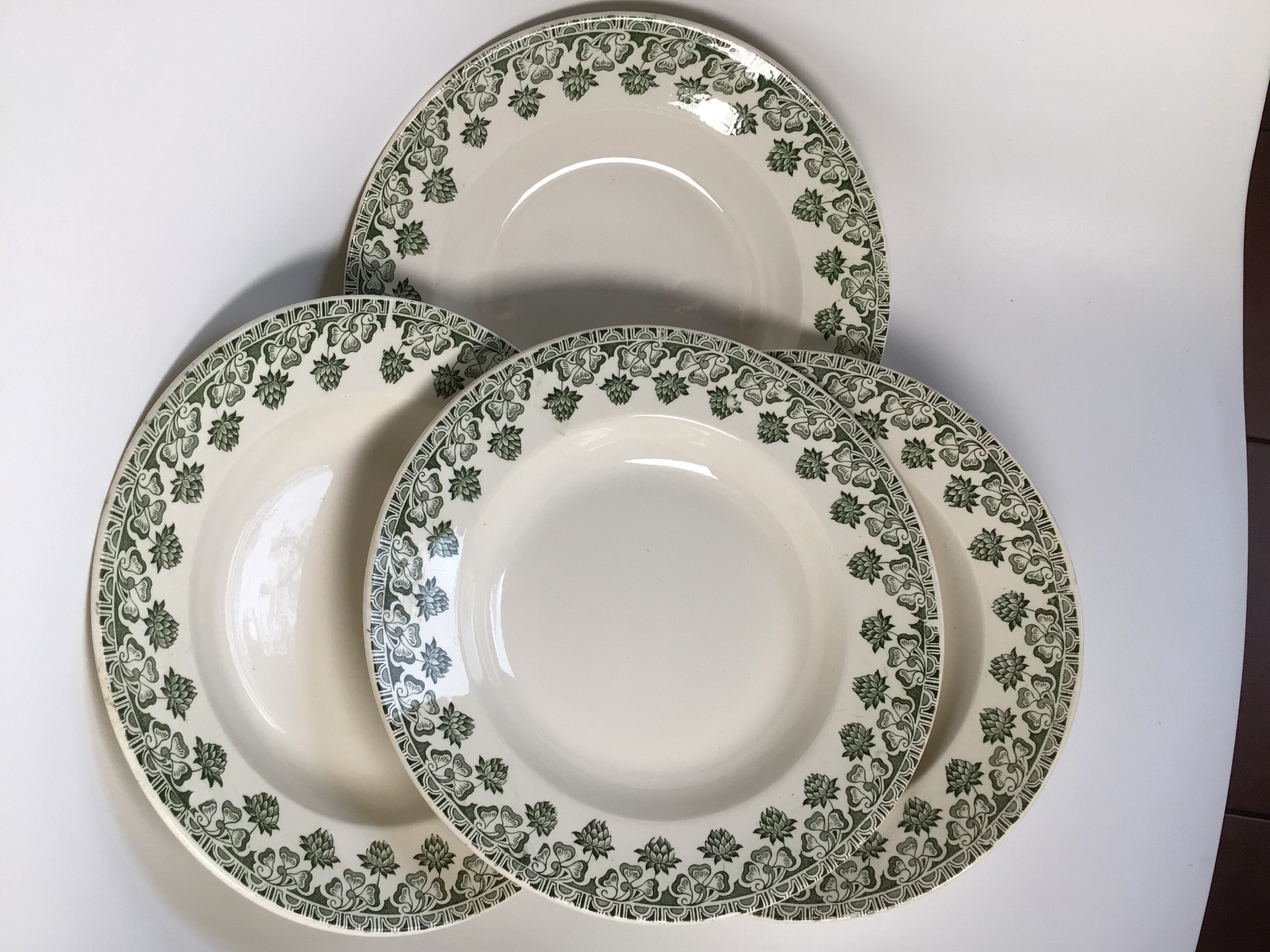 4 assiettes creuses Terre de Fer Badonviller trèfle kaki