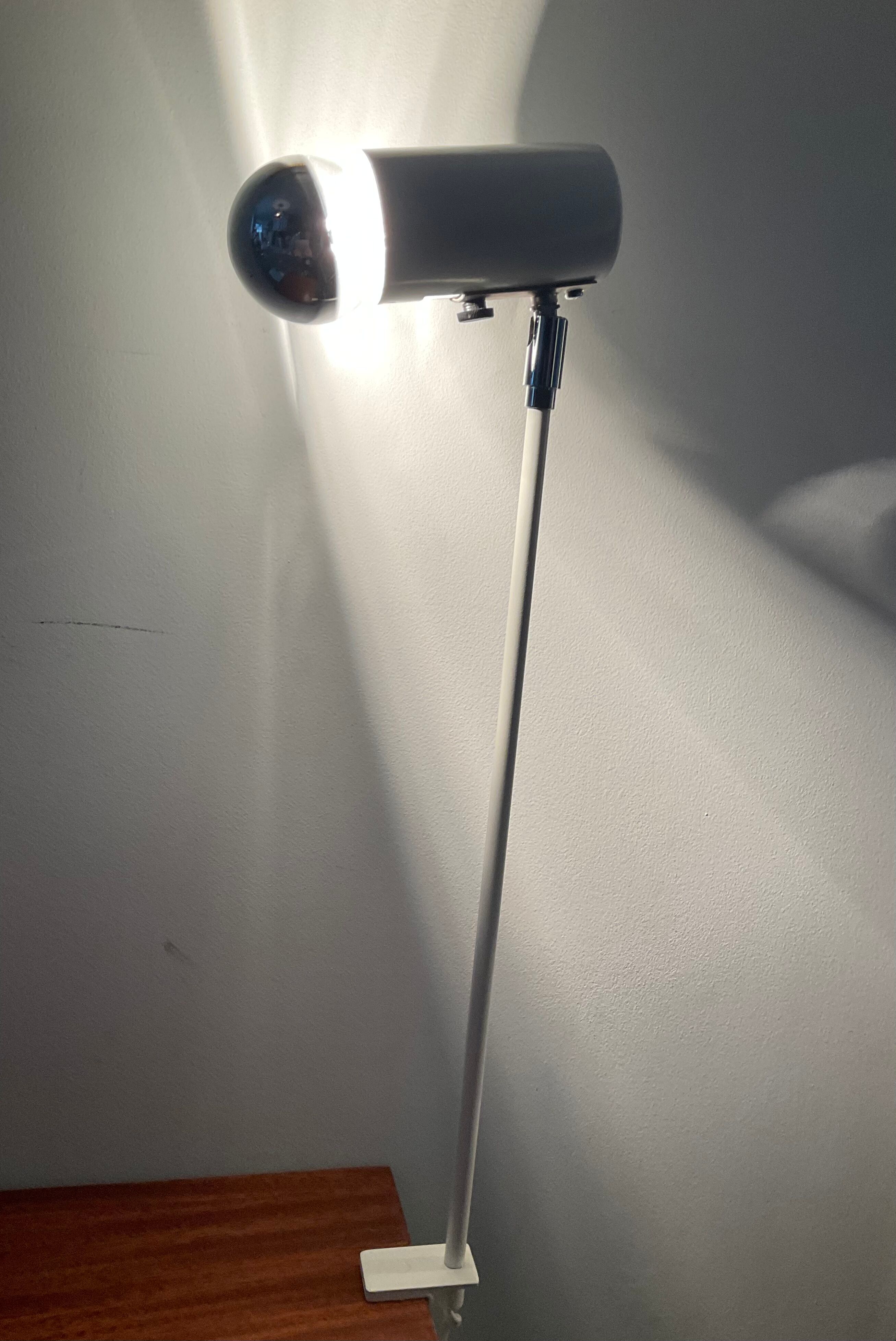 Articulated desk lamp from the 70s