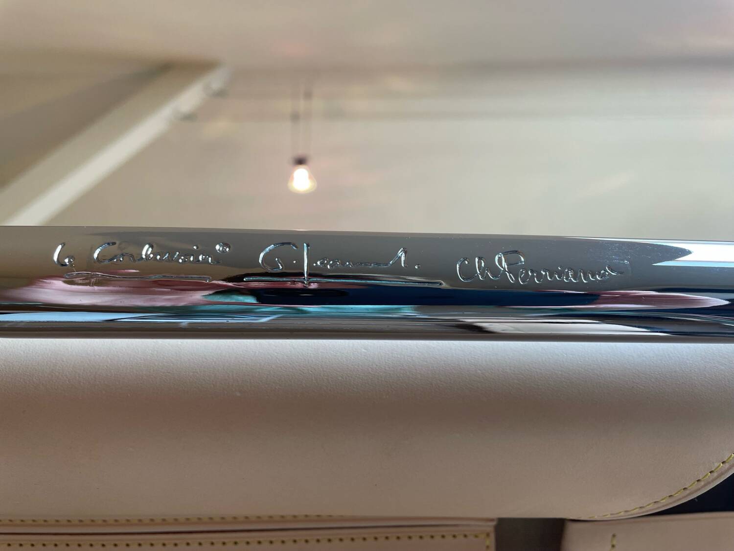 Magnifique LC4 Cassina/Vuitton en hommage à Charlotte Perriand