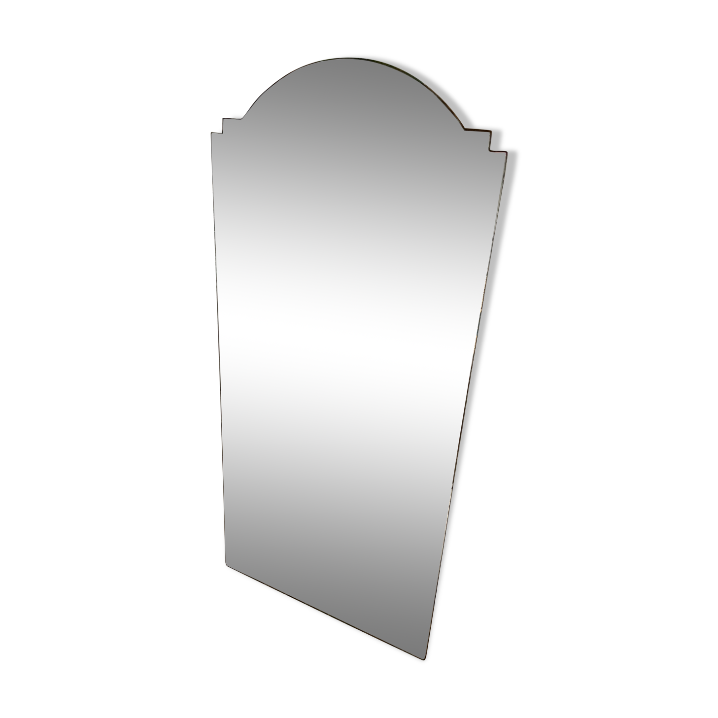 Rounded beveled mirror