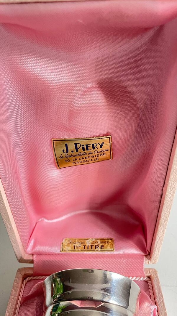 Verre et Rond de Serviette métal Argenté par UDNER