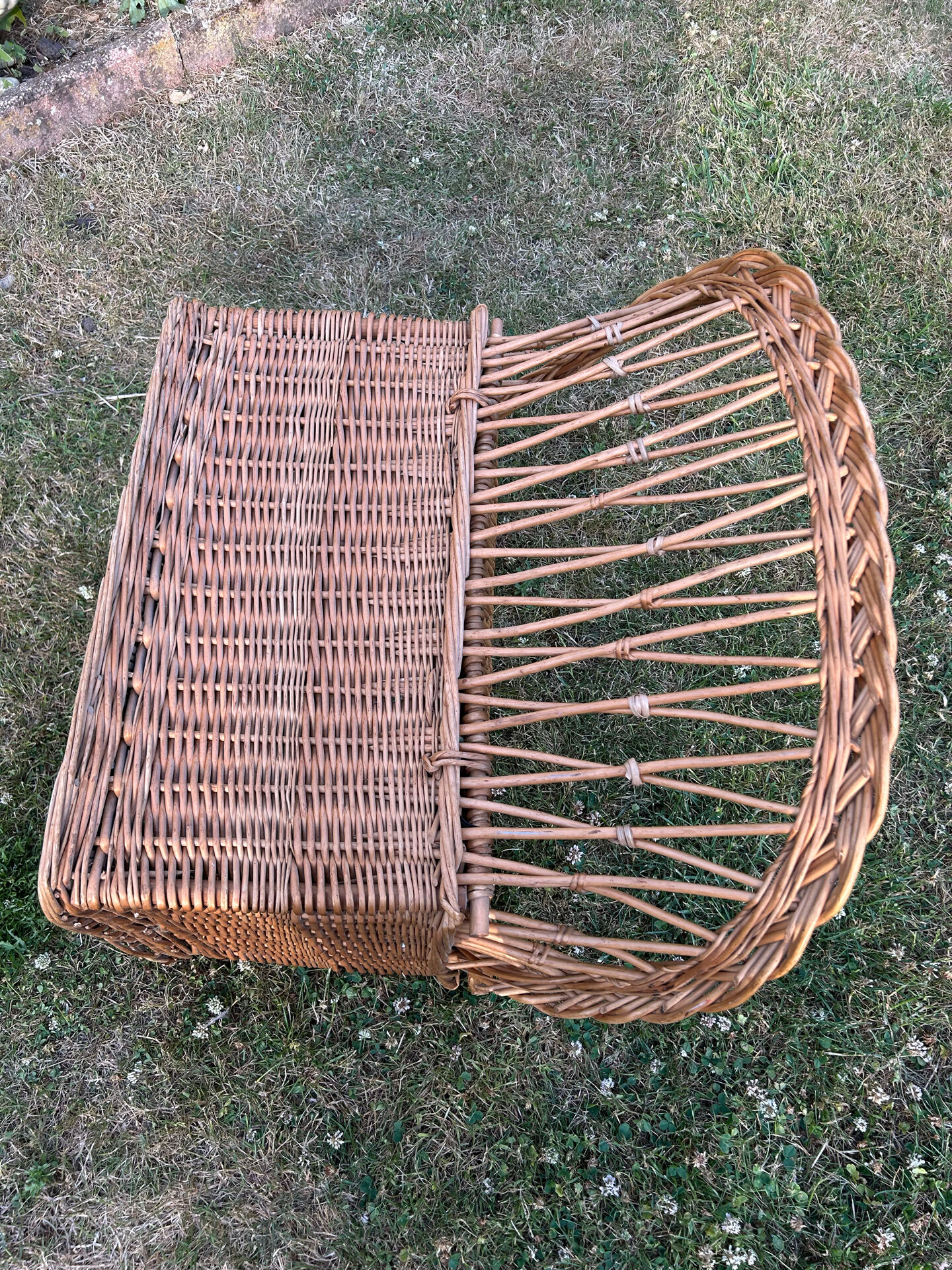 Vintage 1960 wicker storage bench