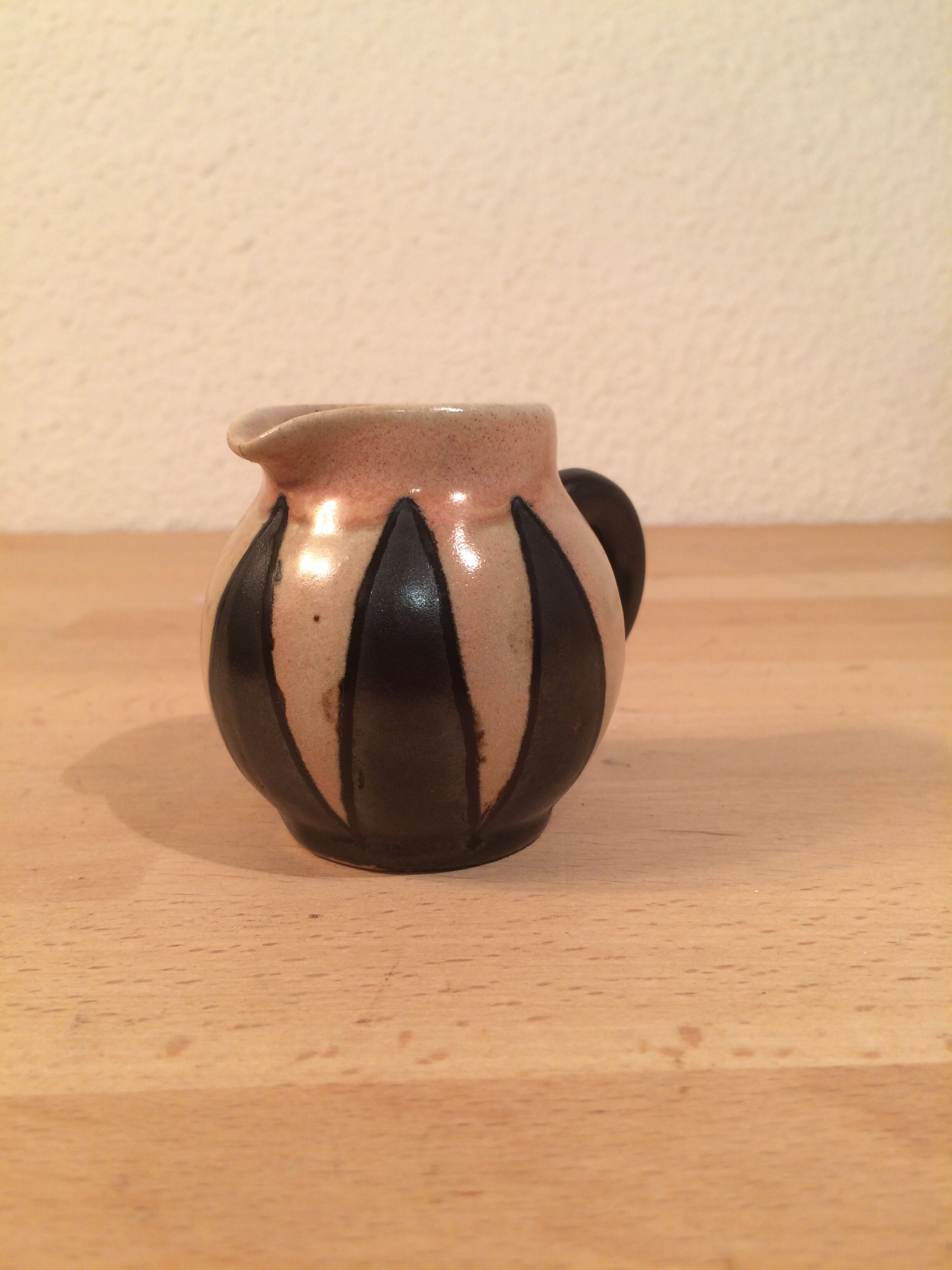 Miniature pitcher signed Odetta in Quimper, art deco ceramics