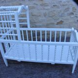 White turned wooden cradle