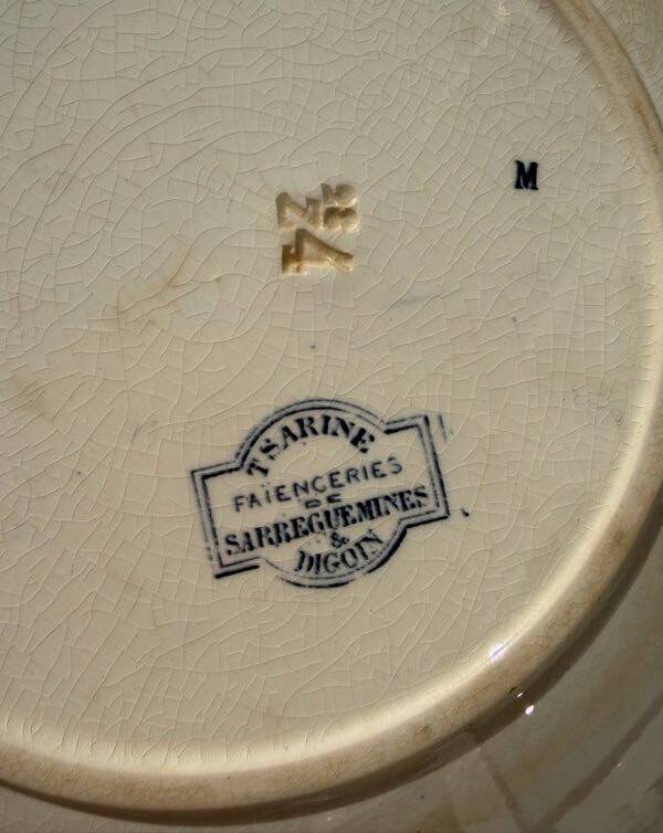 6 flat plates Terre de Fer, 19th century – Digoin & Sarreguemines