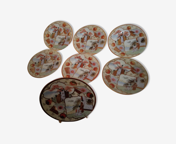 7 assiettes en porcelaine  15,5 cm