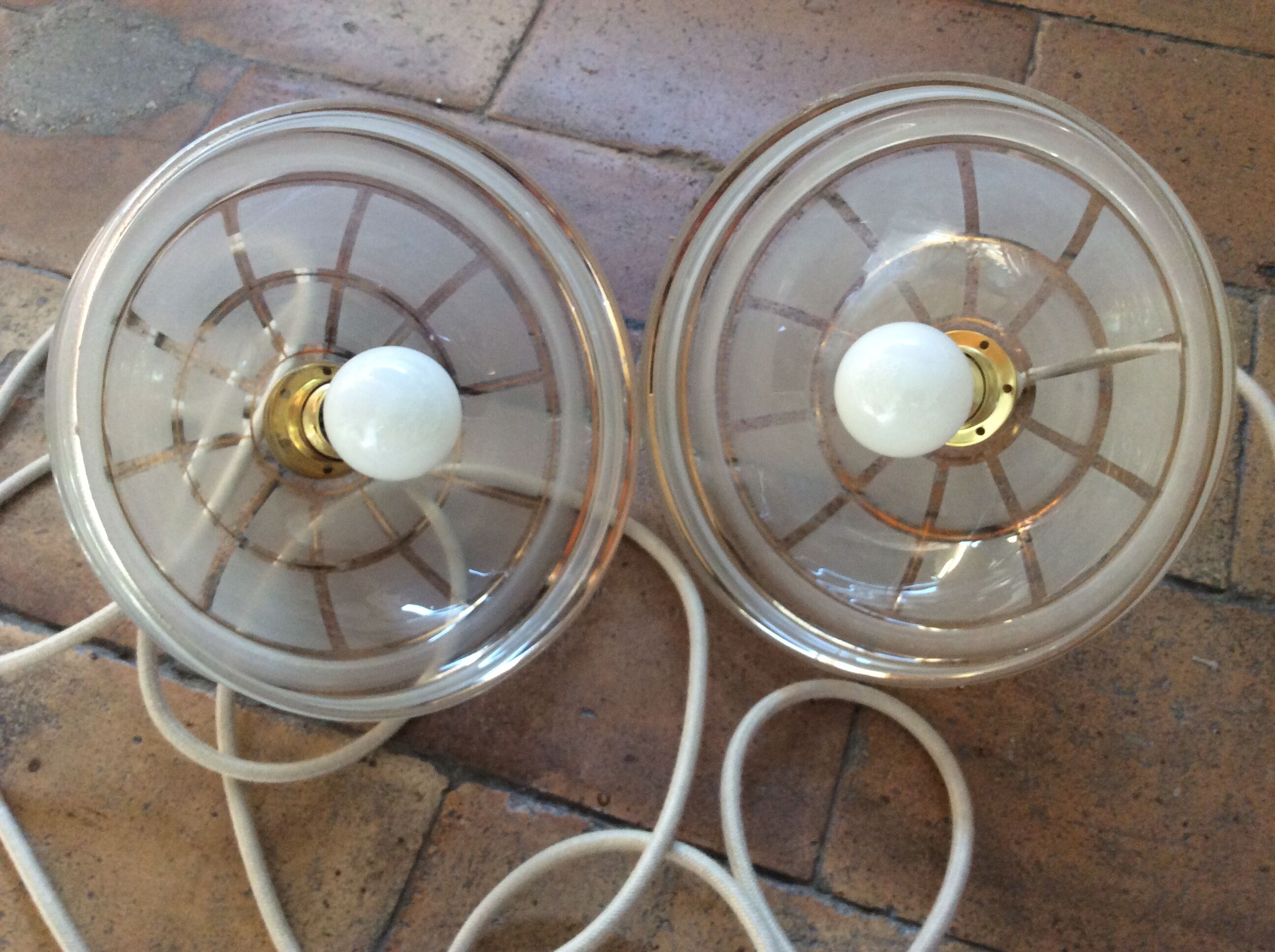 Vintage opaline suspension duo