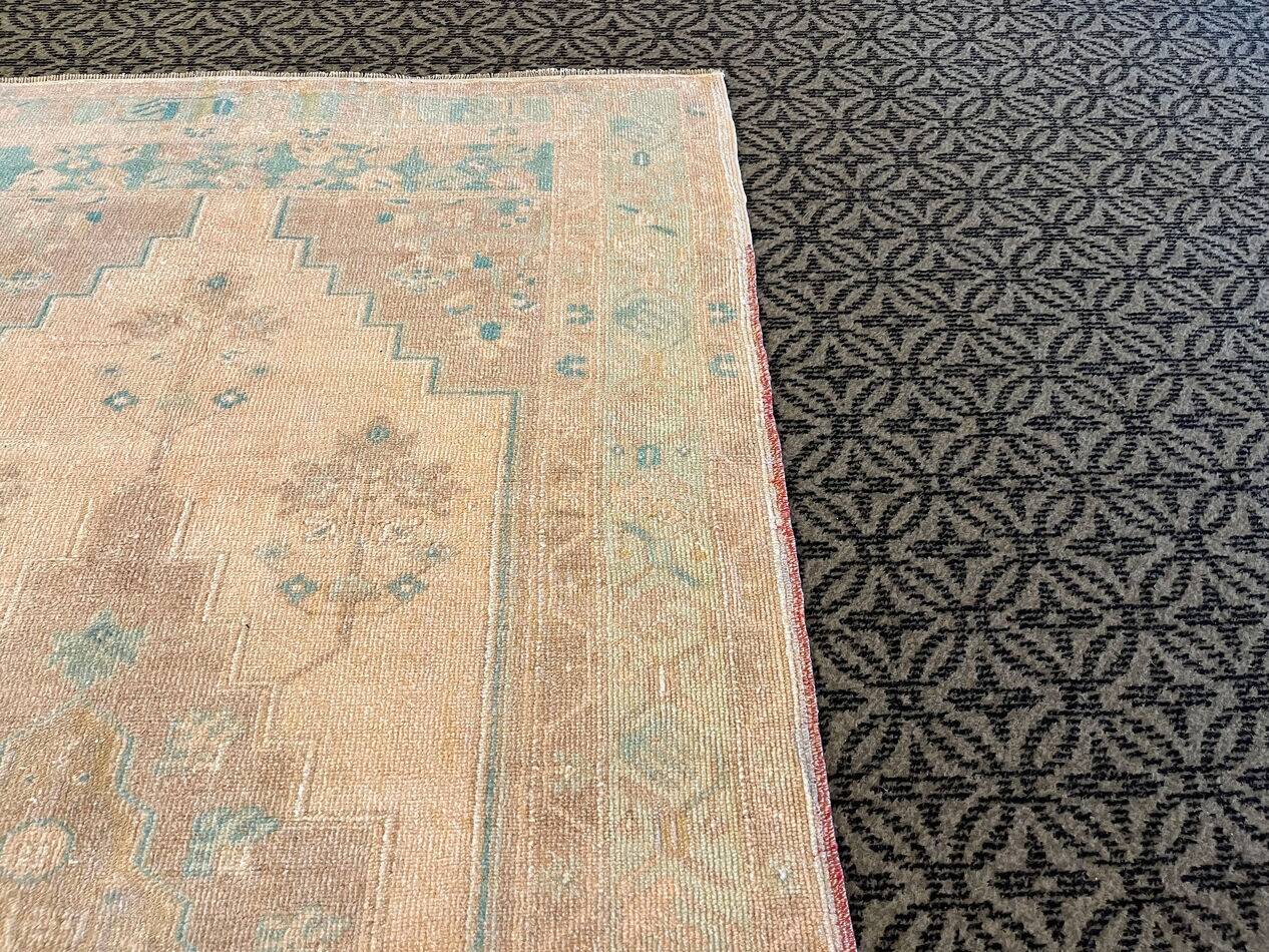 Handmade Pastel Beige Turquoise Area Rug