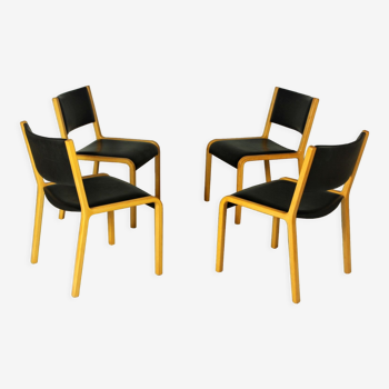 Ensemble de quatre chaises d’appoint en bois courbé
