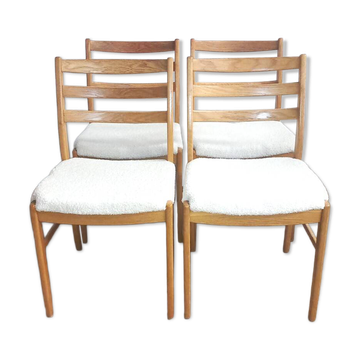Set of 4 Vintage Scandinavian chairs in white boucle fabric, Sweden, 1920s.