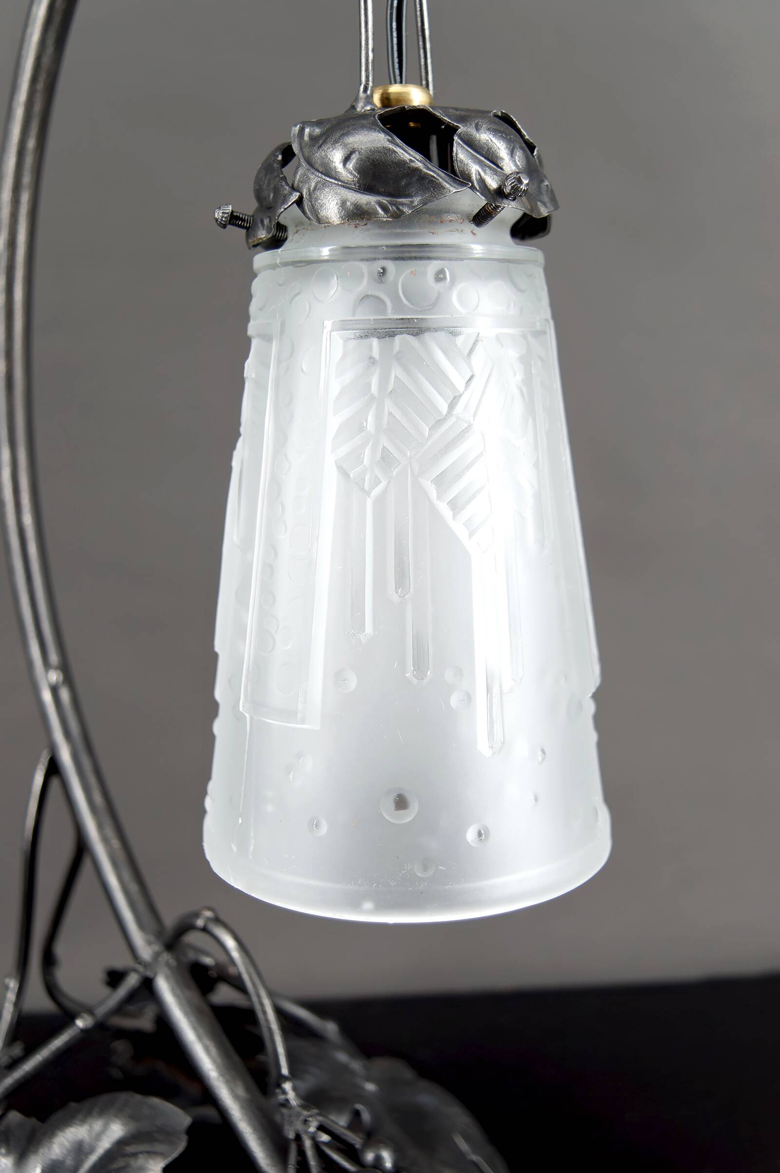 Wrought Iron Lamp, "Vine", Muller Frères Lunéville, Art Deco, c. 1930