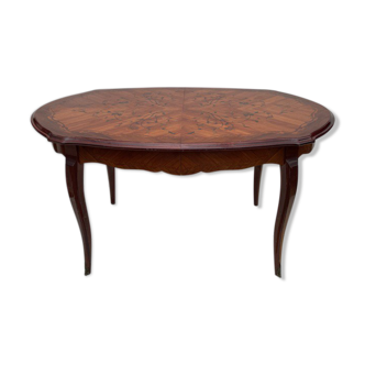 Oval table in rosewood marquetry