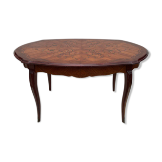 Table ovale en marqueterie bois de rose